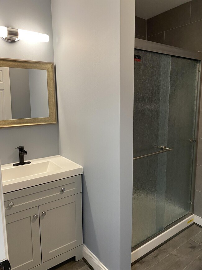 Photo - 6504 Armstrong Ave