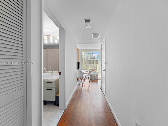 Photo - 244 Biscayne Blvd Unit 3105