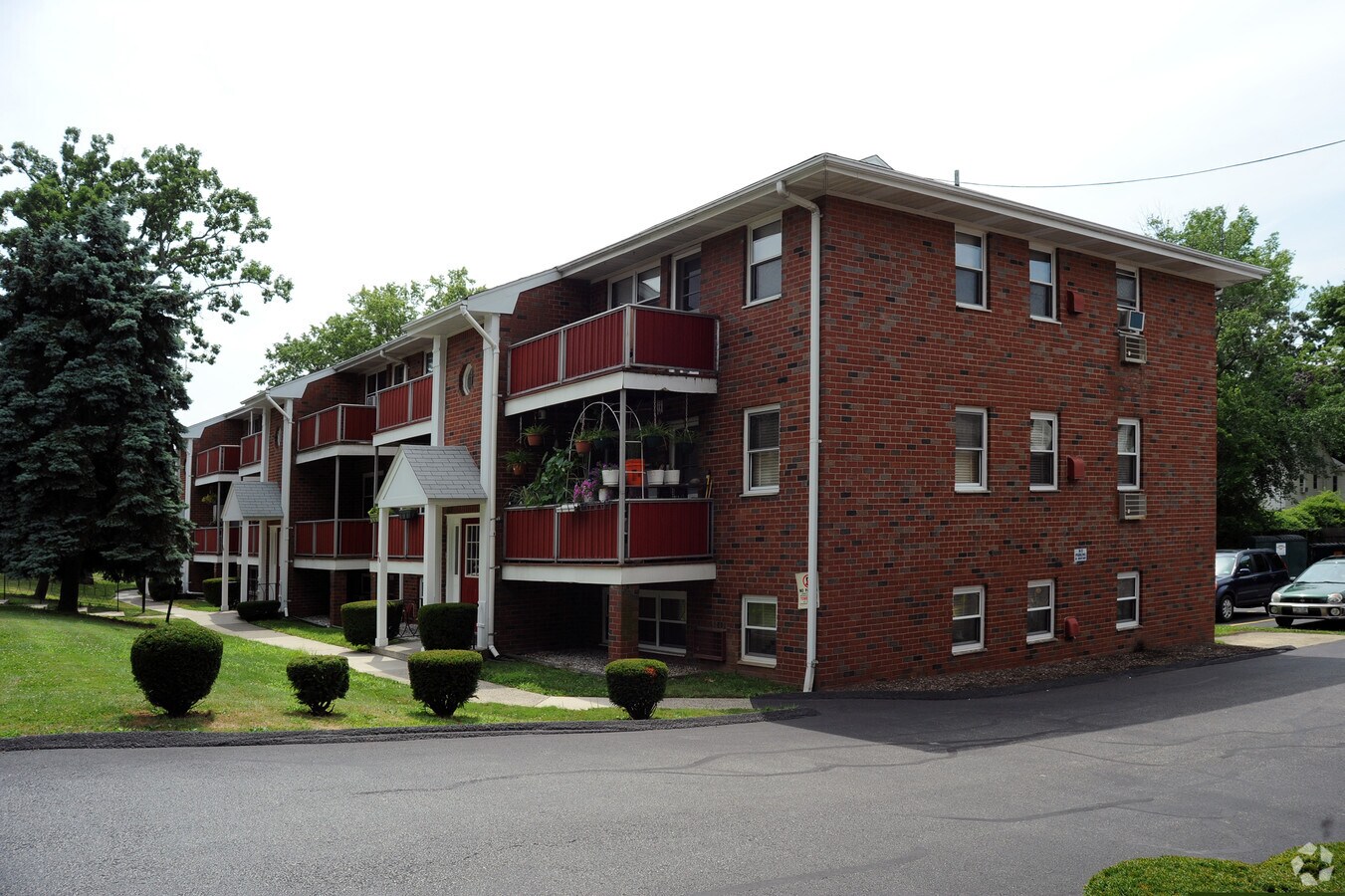 Rose Garden Apartments - Rose Garden Apartments