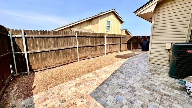 Photo - 6715 Lyrewood Ln