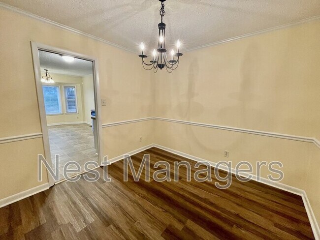 Photo - 2109 Hollyridge Pl