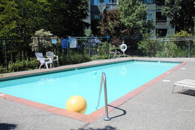 Photo - Poplar Lane Apartments