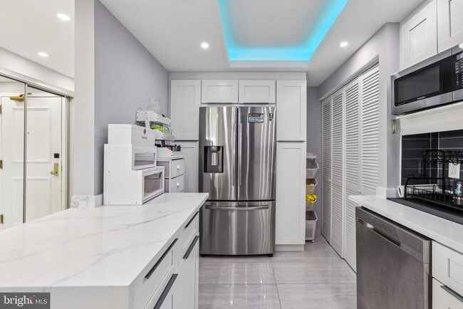 Photo - 6101 Edsall Rd Unidad 1502