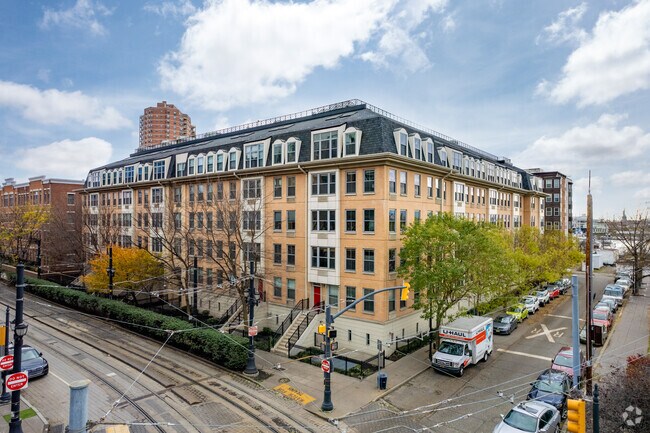 Photo - Fulton's Landing Apartments