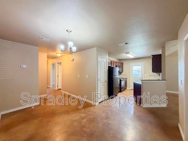 Photo - 757 E Ridge Blvd