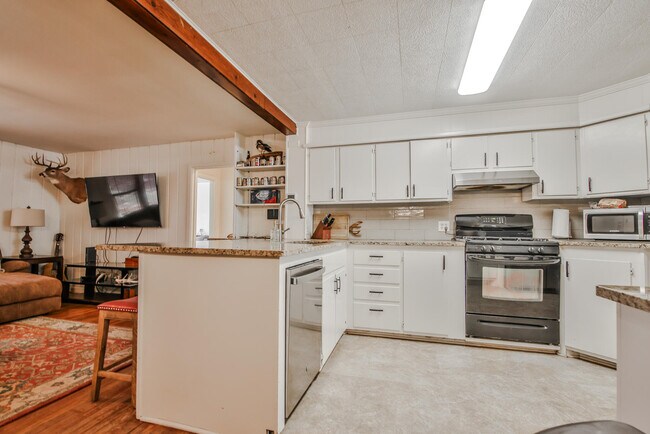 Photo - 2407 32nd St