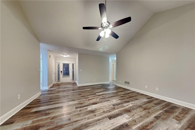 Photo - 3564 Saddlebrook Dr