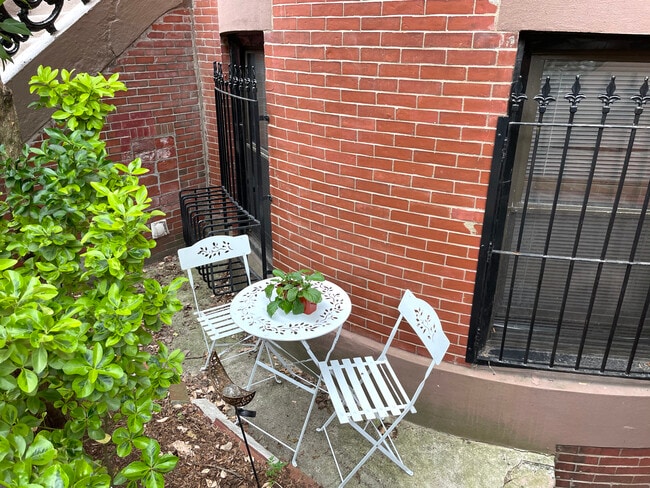 Photo - 81 E Brookline St Unidad 1