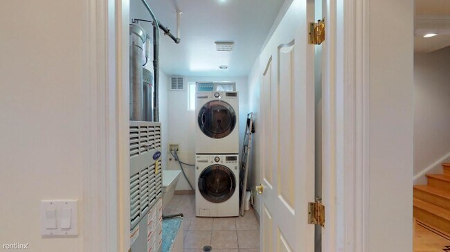 Photo - 1 br, 1 bath House - 449 30th Ave Private ...