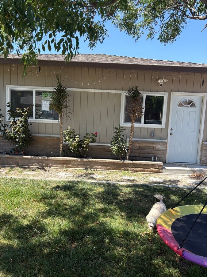 Photo - 104 River Dr