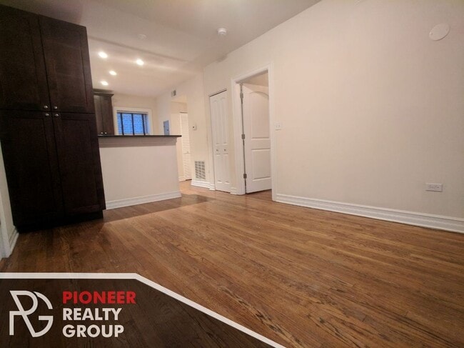 Photo - 3814 N Sheffield Ave Unit 1E