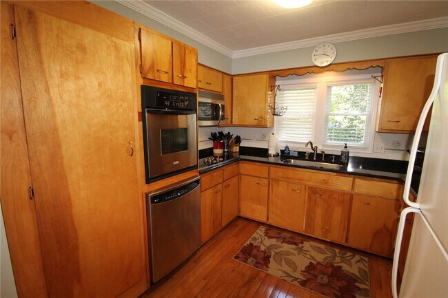 Photo - 5732 E Lake Rd