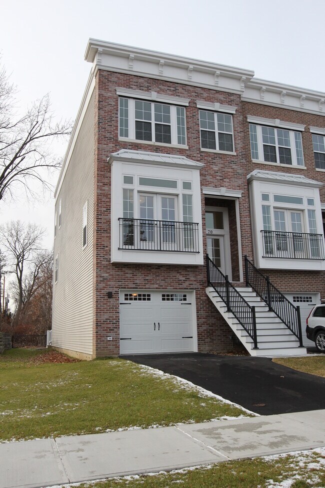 Photo - 70 Belvidere Ave Townhome