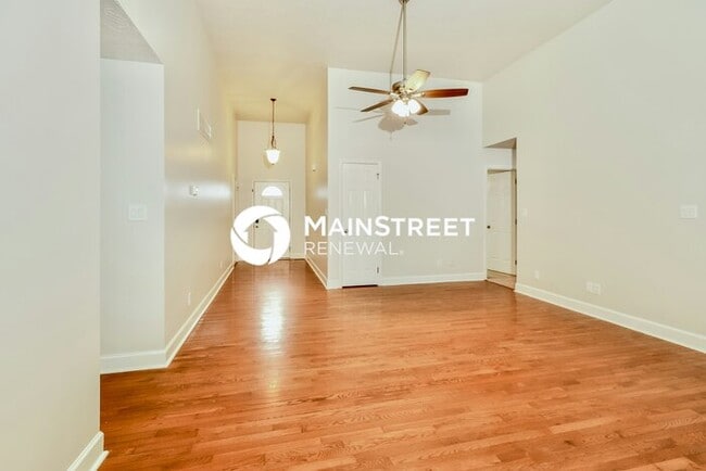 Photo - 3 Bedroom Pet-Friendly Home in SHELBYVILLE, KY with Main Street Renewal