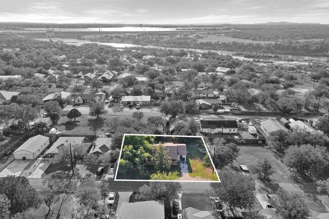 Photo - 848 Pecan Ln