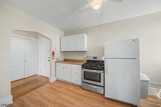 Photo - 409 Main St Unit 3F
