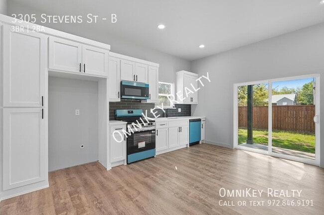 Photo - 3305 Stevens St Unidad B