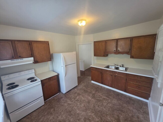 Photo - 121 S Poplar St Unidad 121