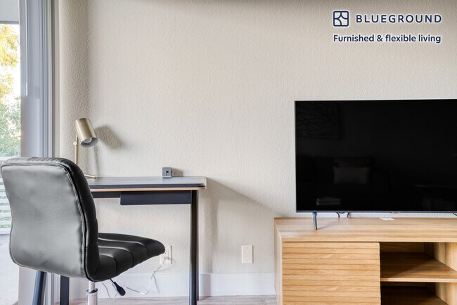 Photo - 745 S Bernardo Ave Unidad FL3-ID816