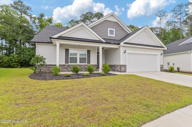 Photo - 570 Tullimore Ln
