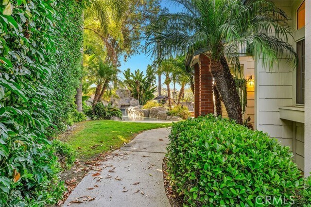 Photo - 5 Copley Pl Casa