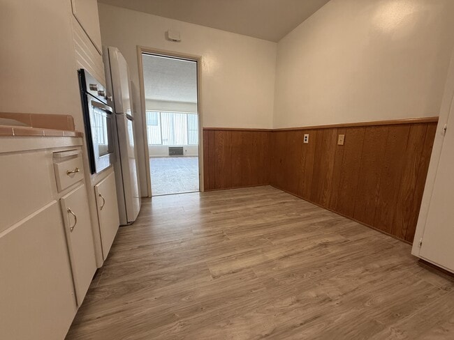 Photo - 330 E Fairview Ave Unit 4