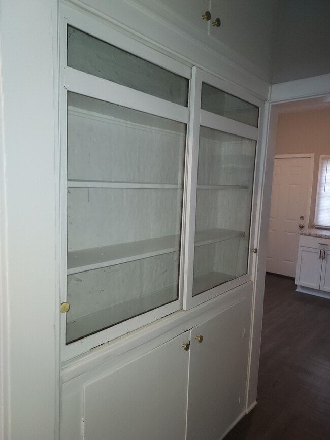 Photo - 329 Marshall St