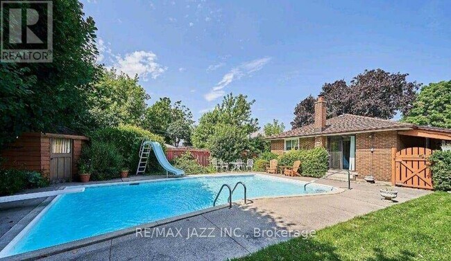 Photo - 382 Elmridge St