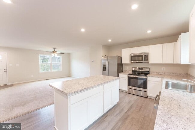 Photo - 163 Emmet St