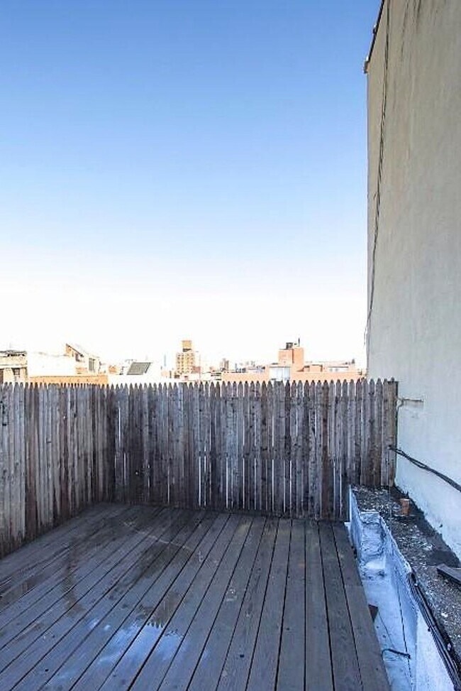 Photo - E 5TH ST. Unit 3B