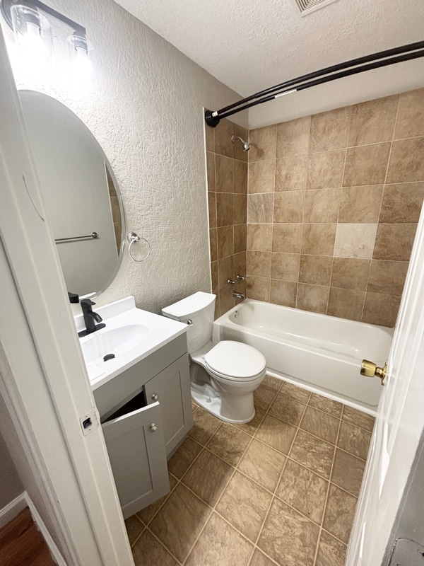 Photo - 626 Middle St