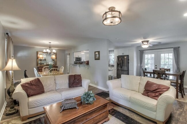 Photo - 444 Foothill Dr