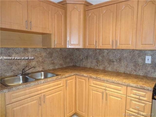 Photo - 15225 NE 6th Ave Unidad B207