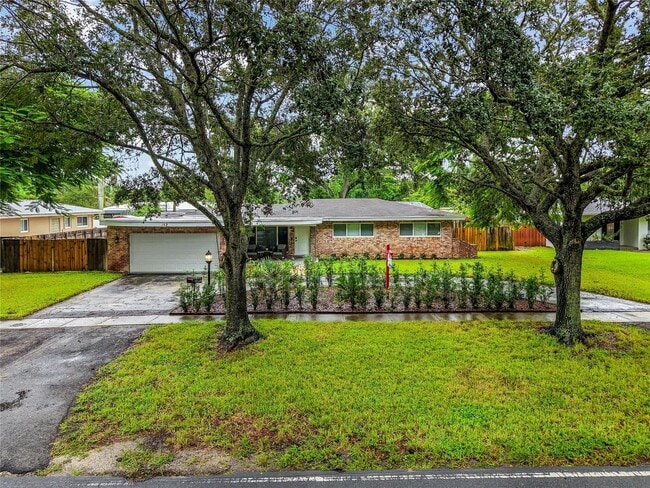 Building Photo - 152 SW 59th Ave Rental