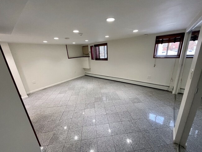 Photo - 86 Edgewood Ave Unidad GW