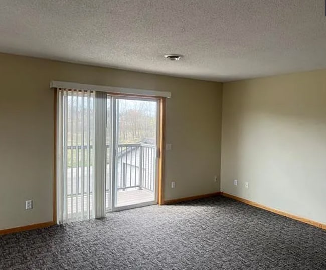 Photo - 2010 Lakepark Ave Unidad B