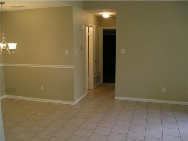 Photo - 1914 Margalene Way