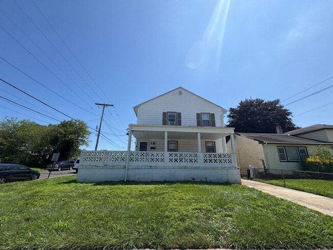 Building Photo - 1700 Heck Ave Unit A