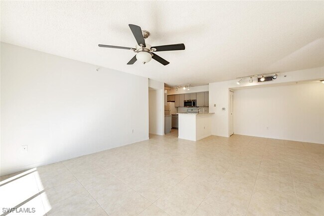 Building Photo - 8861 Colonnades Ct W Unit 215 Rental