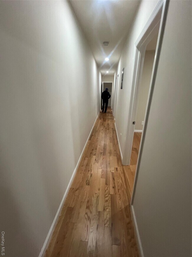 Photo - 59-33 48th Ave Unidad 2nd Fl.