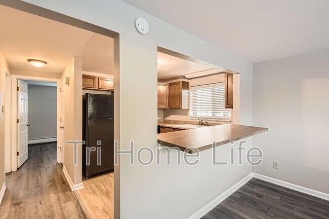 Photo - 4725 S Acoma St