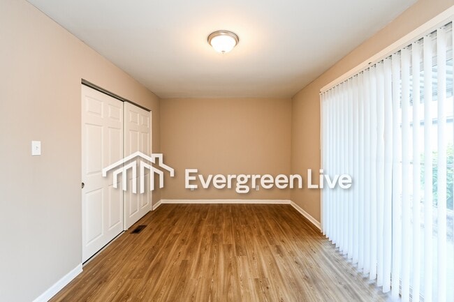 Photo - 508 E 21st St