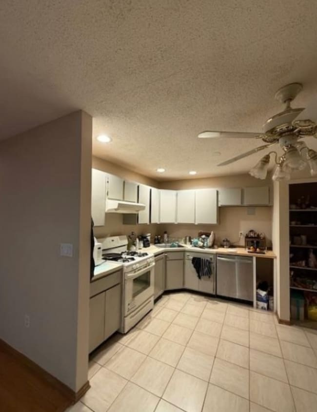 Photo - 2106 Doolittle Dr