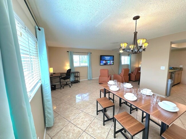 Photo - 16 SE 16th Pl Unit 4