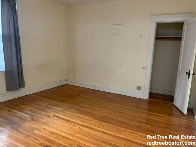 Building Photo - 1450 Commonwealth Ave Unit 11