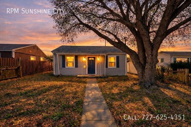 Building Photo - 5408 5th Ave N Unit A