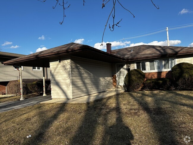 Building Photo - 15311 Meadow Ln Rental