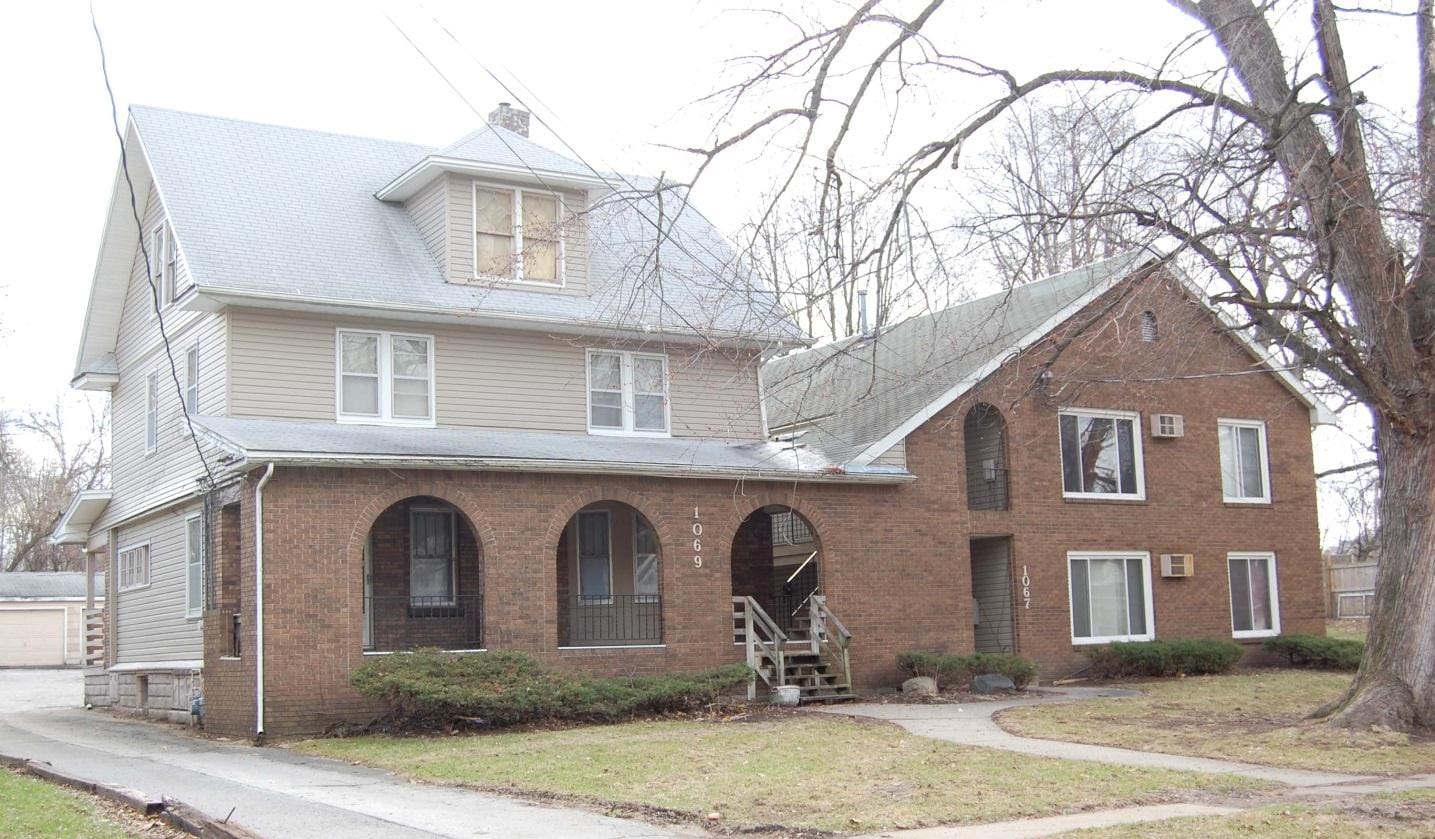 Primary Photo - 1069 33rd St