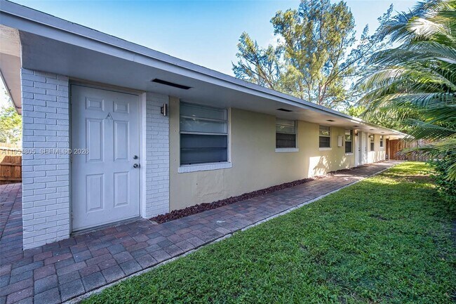 Photo - 2020 Miami Rd Unidad B