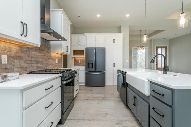 Photo - 700 Sagemoor Dr